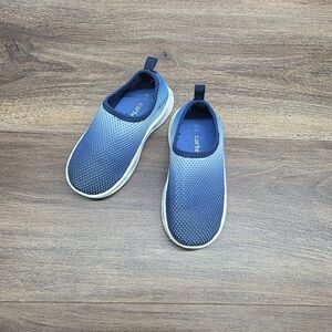Toddler Water Shoes by Carters SIZE: 11
